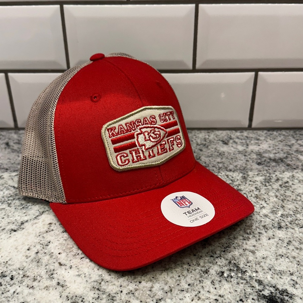 NFL Team Apparel Mens Trucker Hat Red Kansas City Chiefs Mesh Snapback Retro New